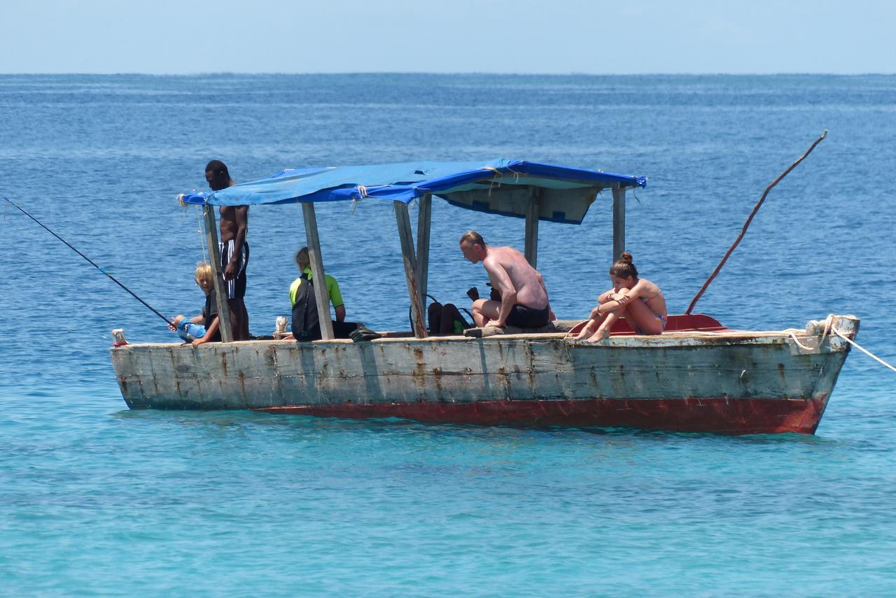 The Beach Crab Resort Pangani Extérieur photo